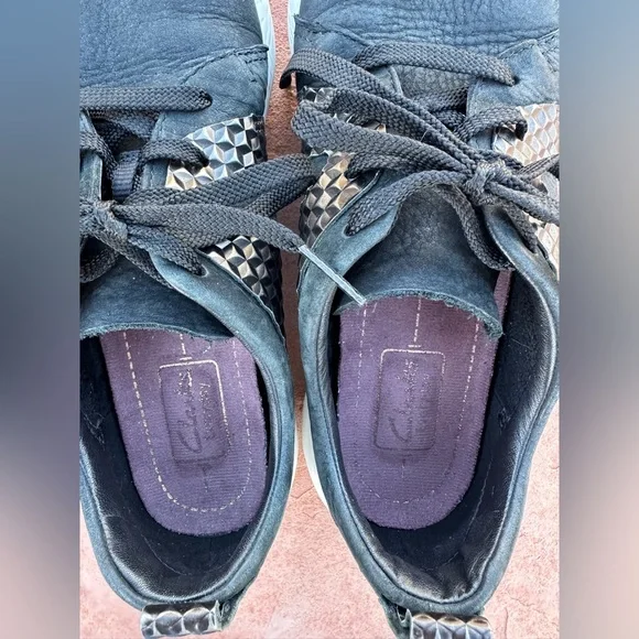 Clarks| Artisan Black Suede Tennis Shoes | Size 8 | Good pre-worn condition! - Picture 8 of 9